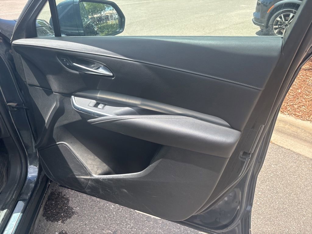 Used 2019 Cadillac XT4 Premium Luxury AWD/4WD image 20