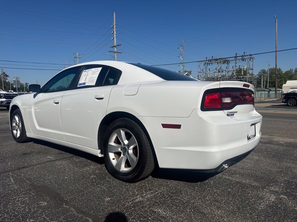 Used 2014 Dodge Charger SXT RWD image 5