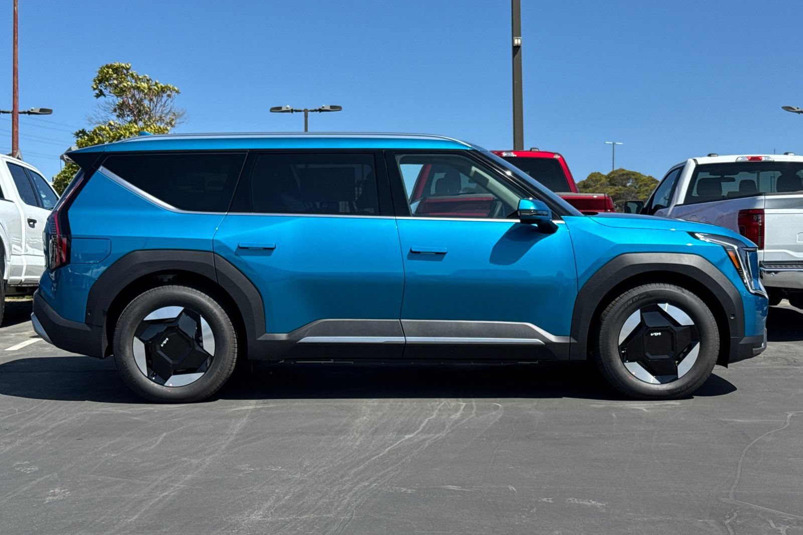 New 2026 Kia EV9 Wind AWD/4WD image 3