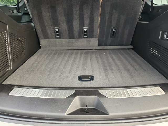 Used 2021 Chevrolet Suburban Premier RWD image 33