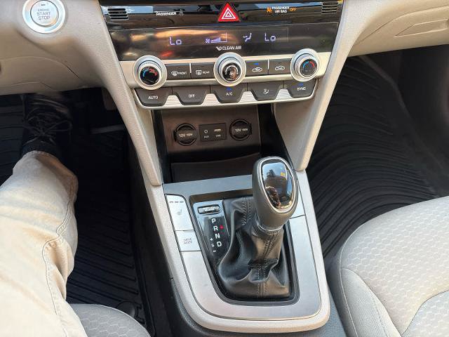Used 2020 Hyundai Elantra Value Edition FWD image 23