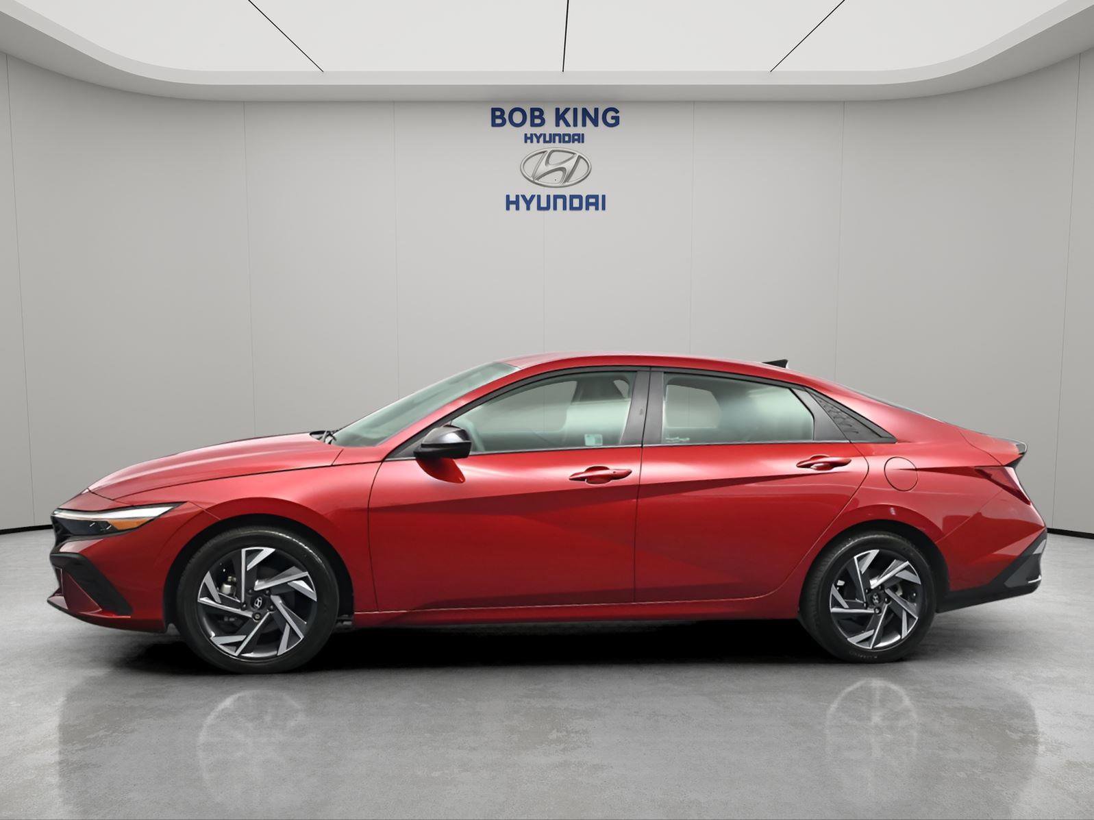 Certified 2025 Hyundai Elantra Sport image 3