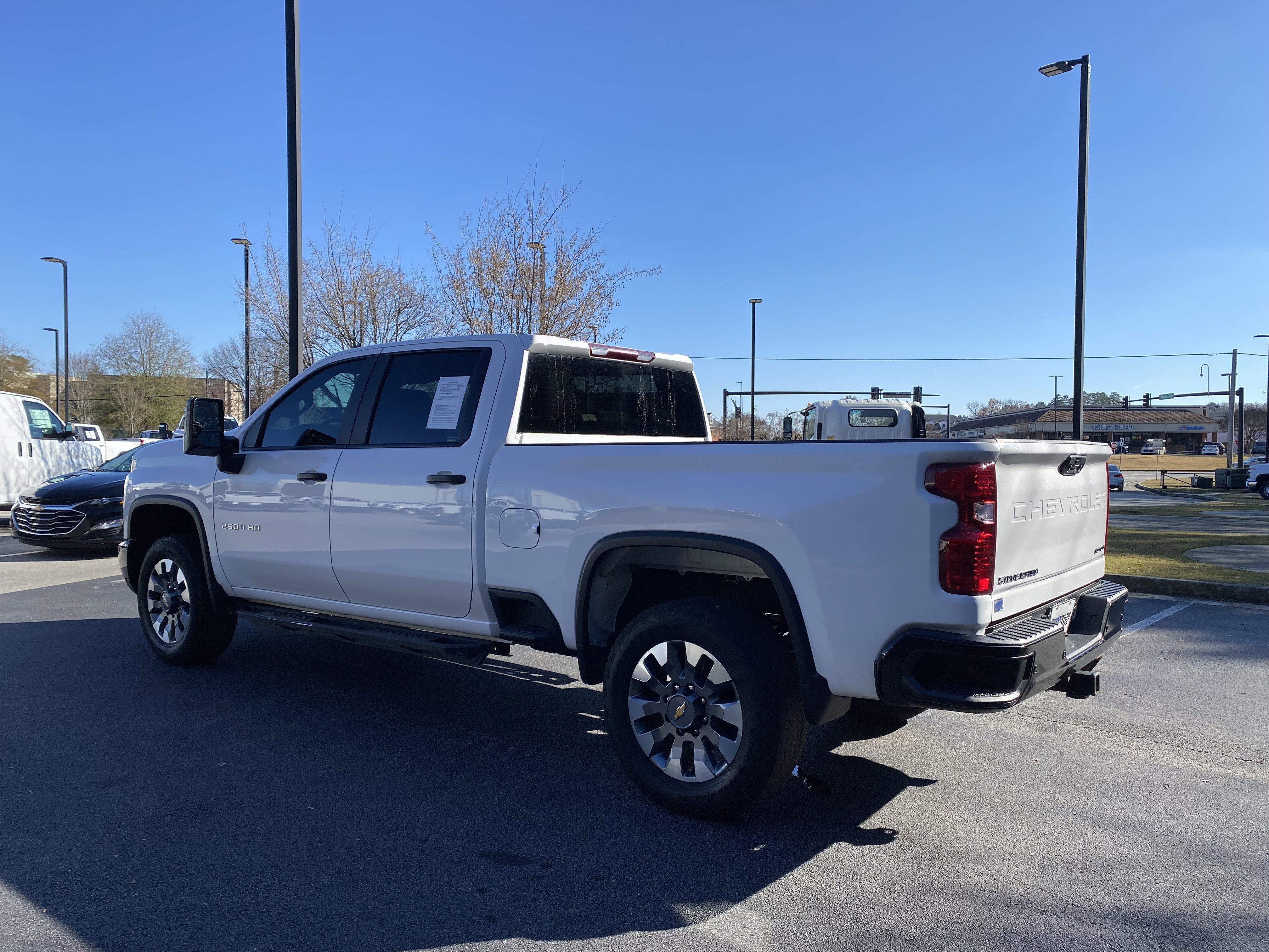 Used 2024 Chevrolet Silverado 2500 Custom w/ Custom Value Package image 7
