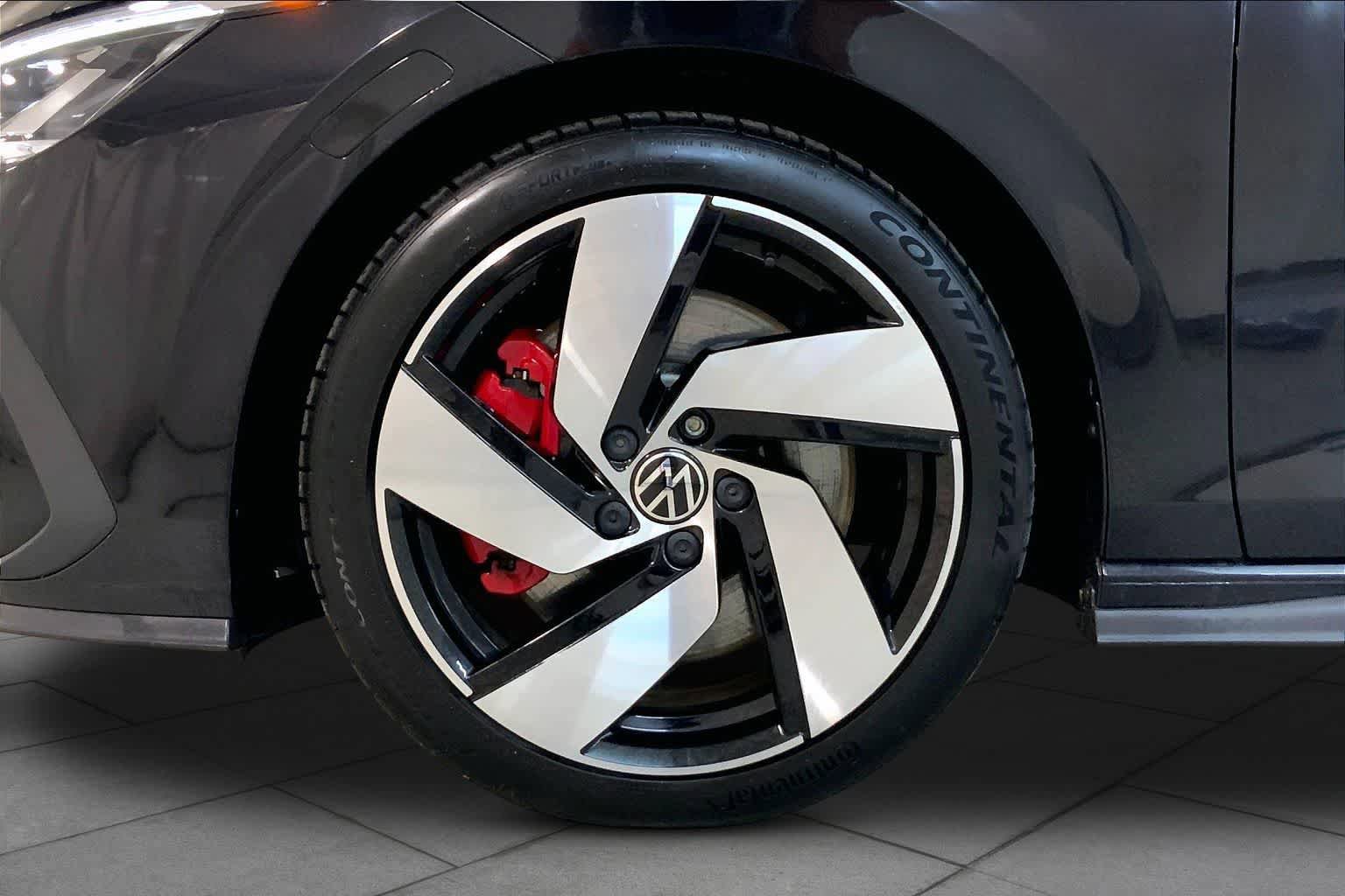 Used 2022 Volkswagen GTI S FWD image 10