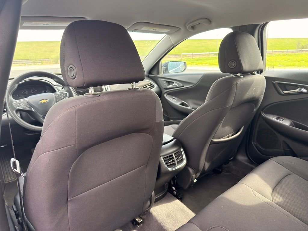 Used 2023 Chevrolet Malibu LT FWD image 25