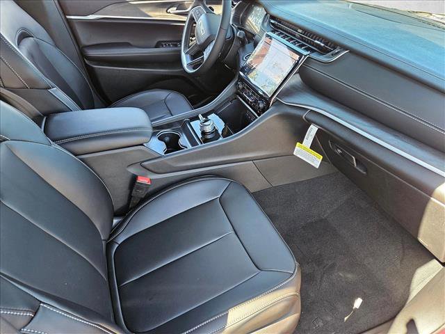 New 2025 Jeep Grand Cherokee Limited image 16