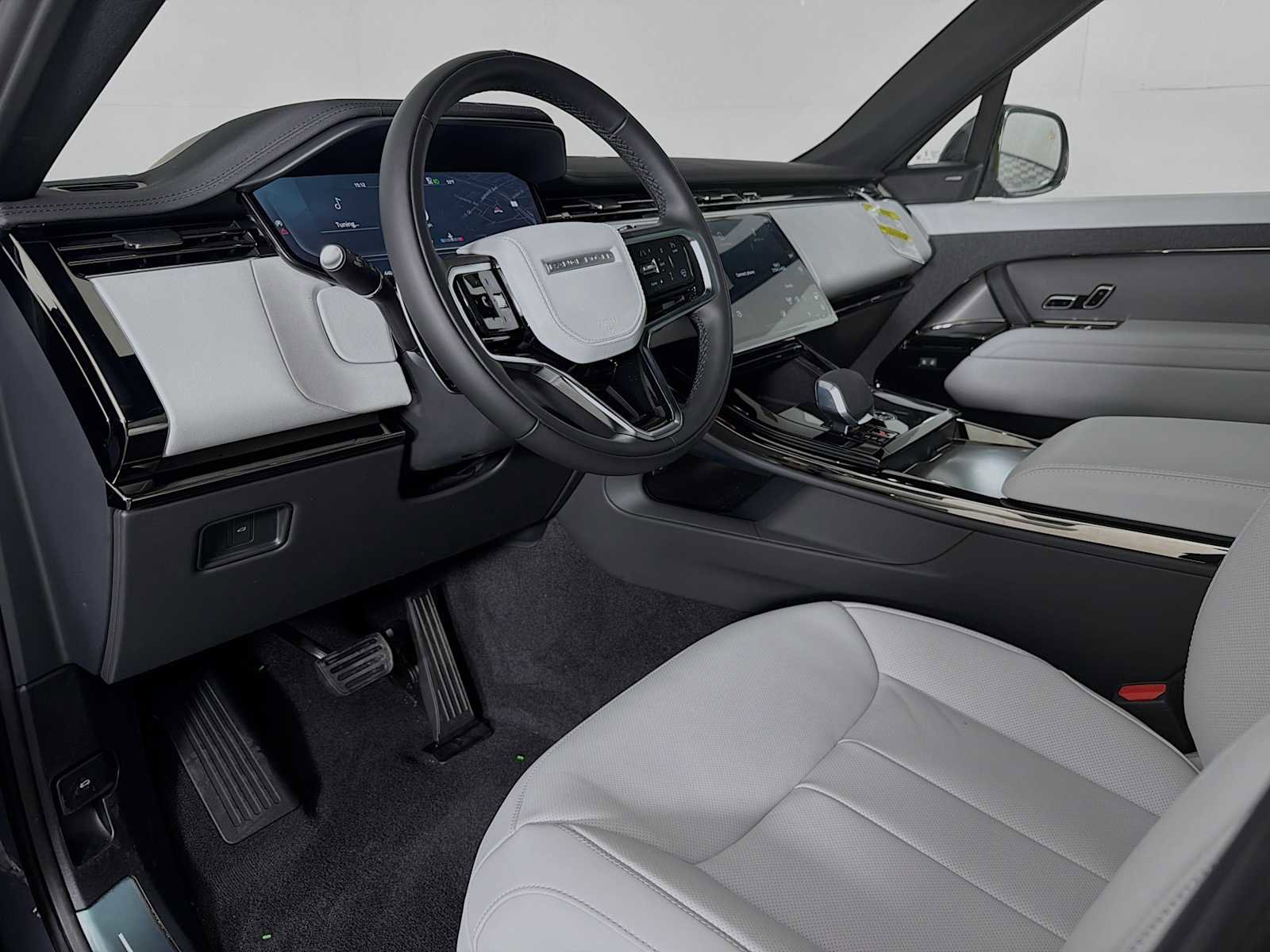 New 2026 Land Rover Range Rover Sport SE AWD/4WD image 8