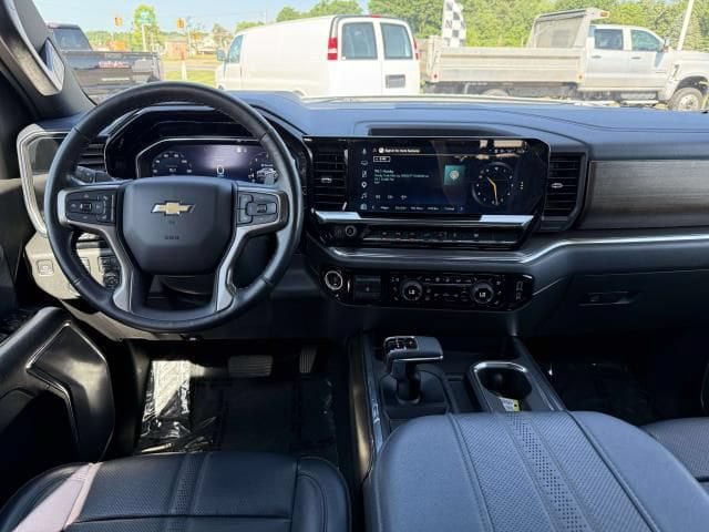 Used 2023 Chevrolet Silverado 1500 High Country w/ Technology Package AWD/4WD image 16