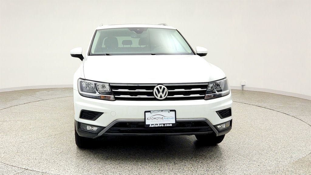 Used 2020 Volkswagen Tiguan SEL AWD/4WD image 2