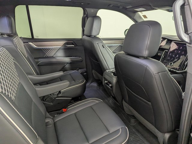 Used 2025 GMC Acadia Denali image 27