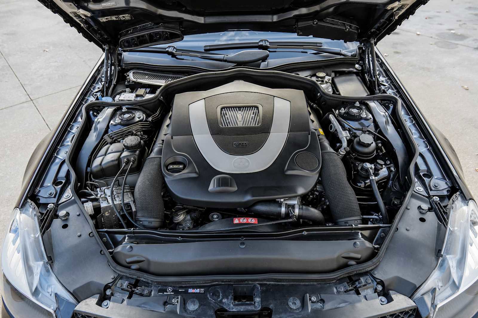 Used 2011 Mercedes-Benz SL 550 image 42