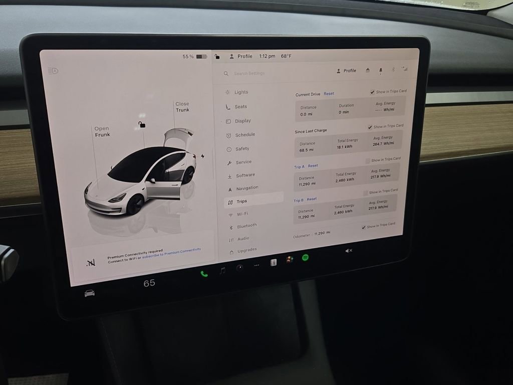 Used 2023 Tesla Model 3 Standard Range image 2