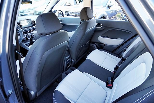 Used 2026 Hyundai Venue SEL image 21