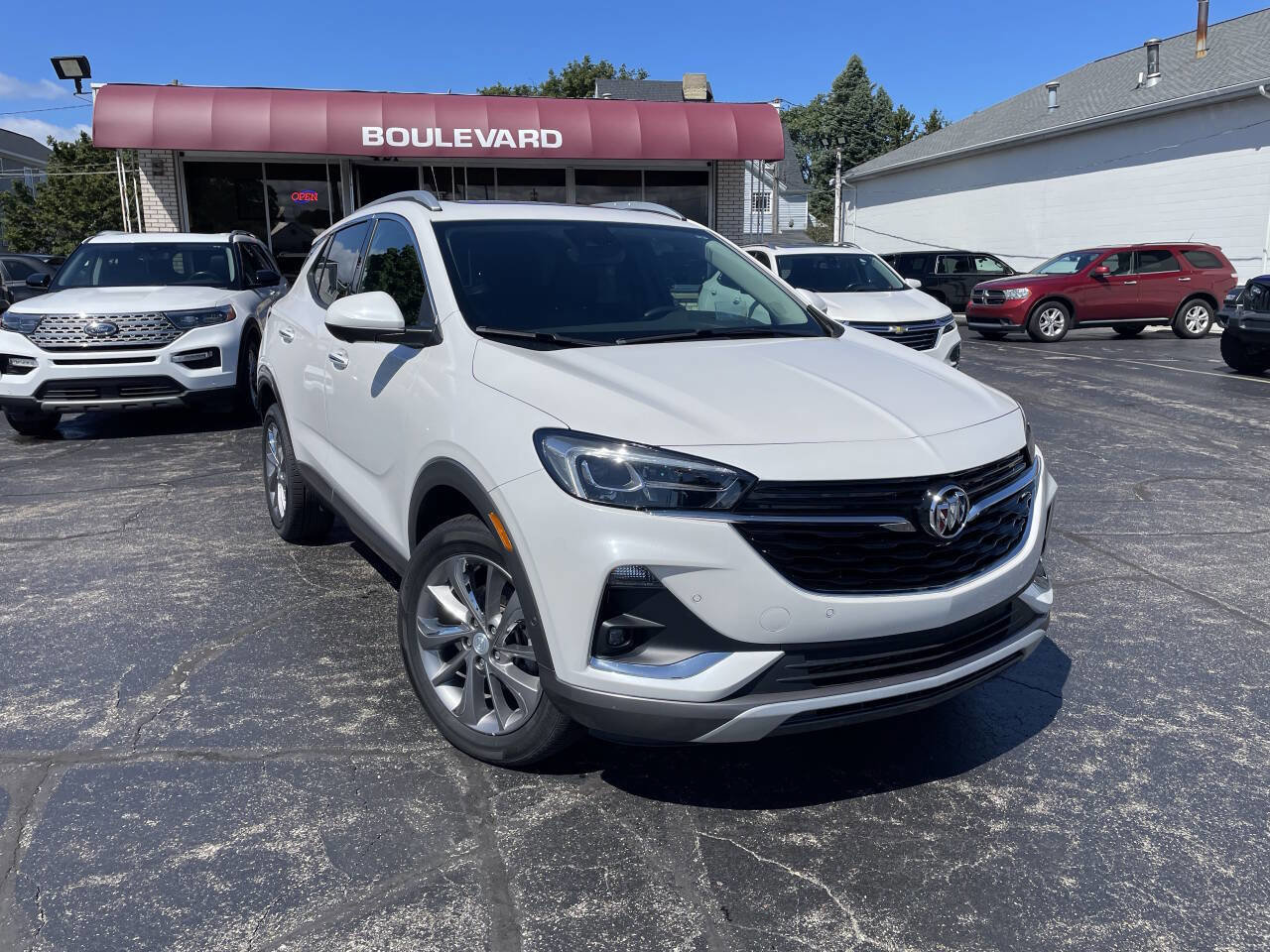 Used 2023 Buick Encore GX Essence w/ Advanced Technology Package