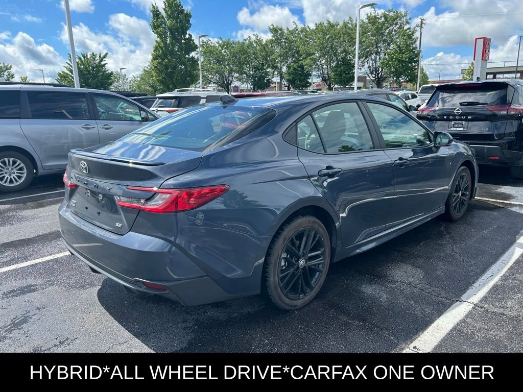 Used 2026 Toyota Camry SE AWD/4WD image 4