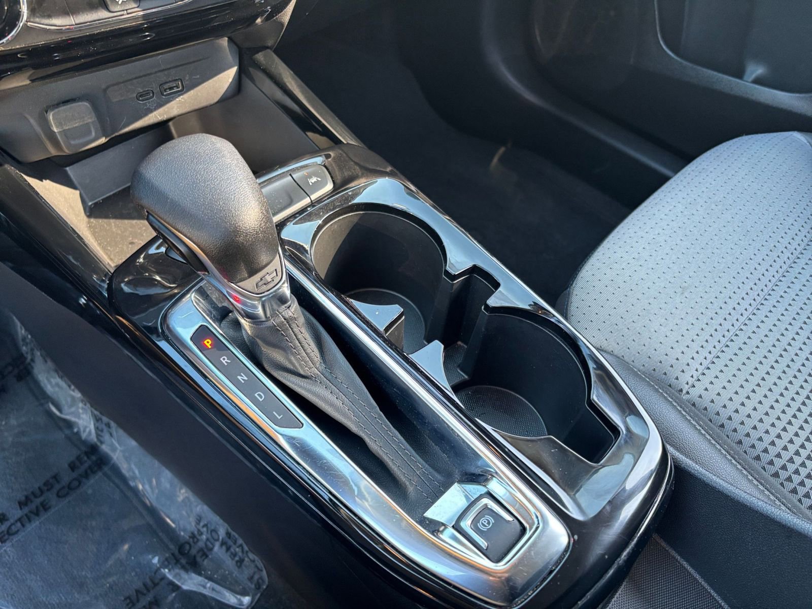 Used 2025 Chevrolet Trax LT image 35