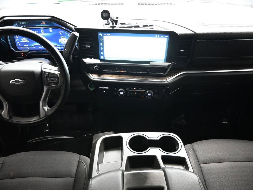Used 2023 Chevrolet Silverado 1500 RST AWD/4WD image 15