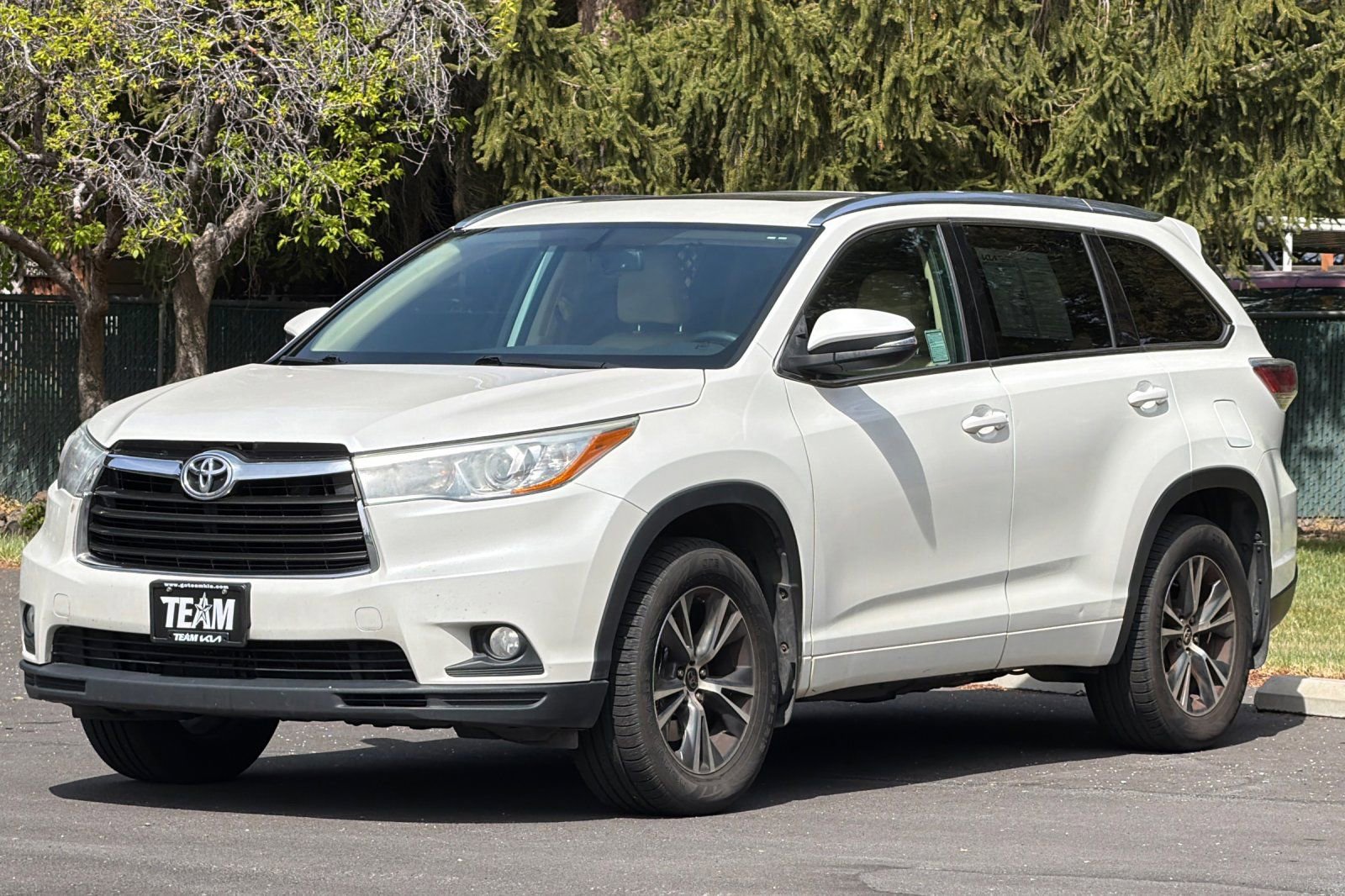 Used 2016 Toyota Highlander XLE AWD/4WD image 8