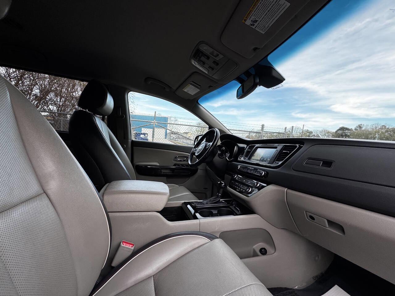 Used 2016 Kia Sedona SX image 15