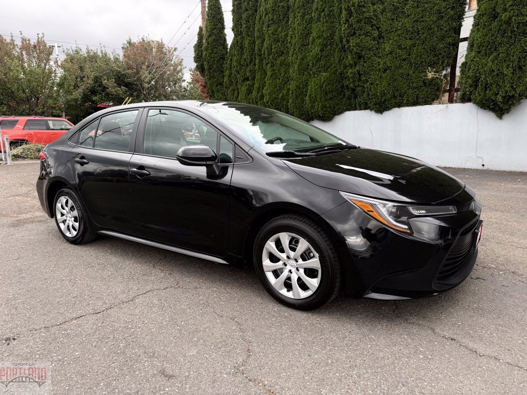 Used 2025 Toyota Corolla LE