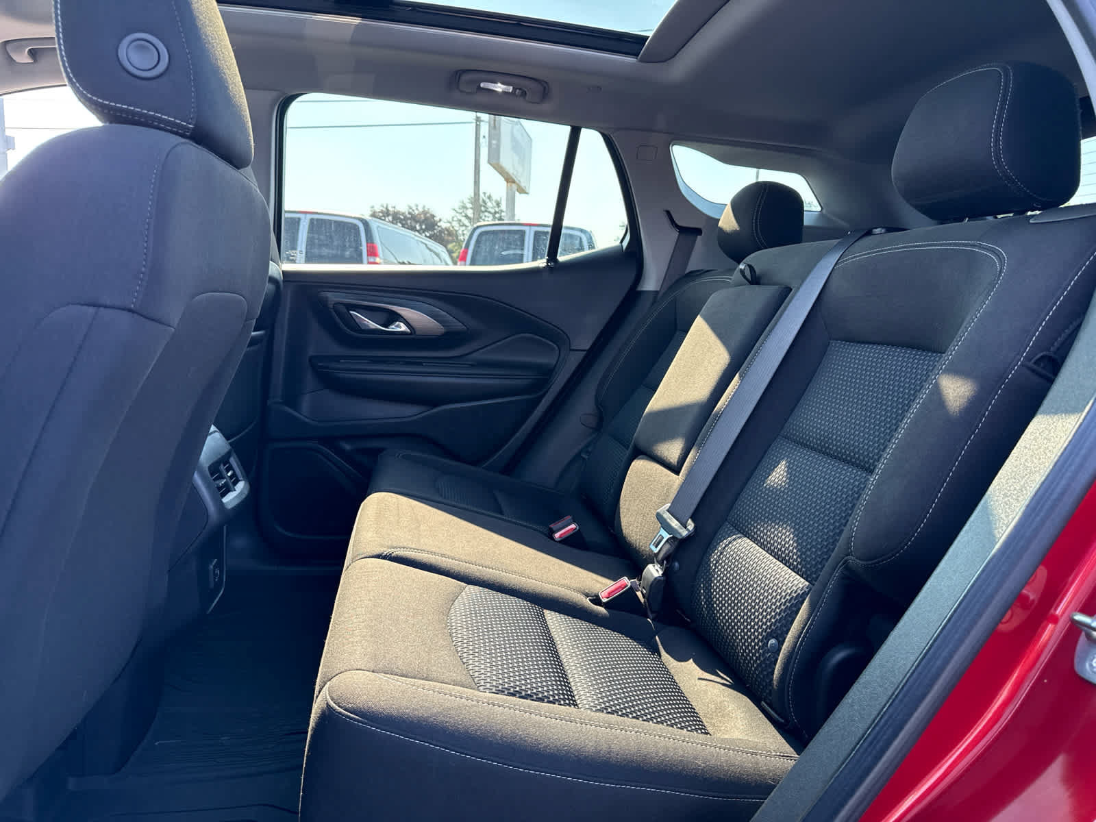 Certified 2023 GMC Terrain SLE w/ Driver Convenience Package AWD/4WD image 22