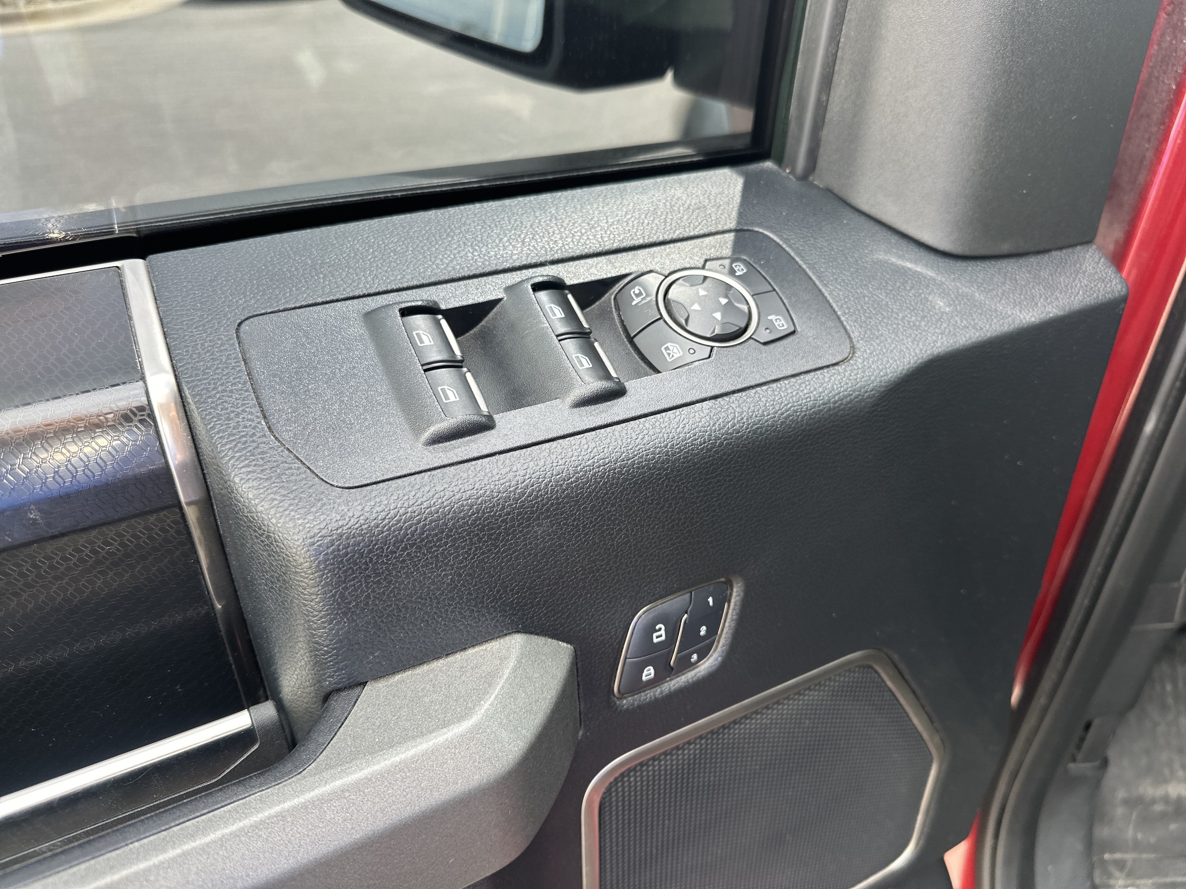 Used 2017 Ford F150 Raptor w/ Equipment Group 802A Luxury AWD/4WD image 11