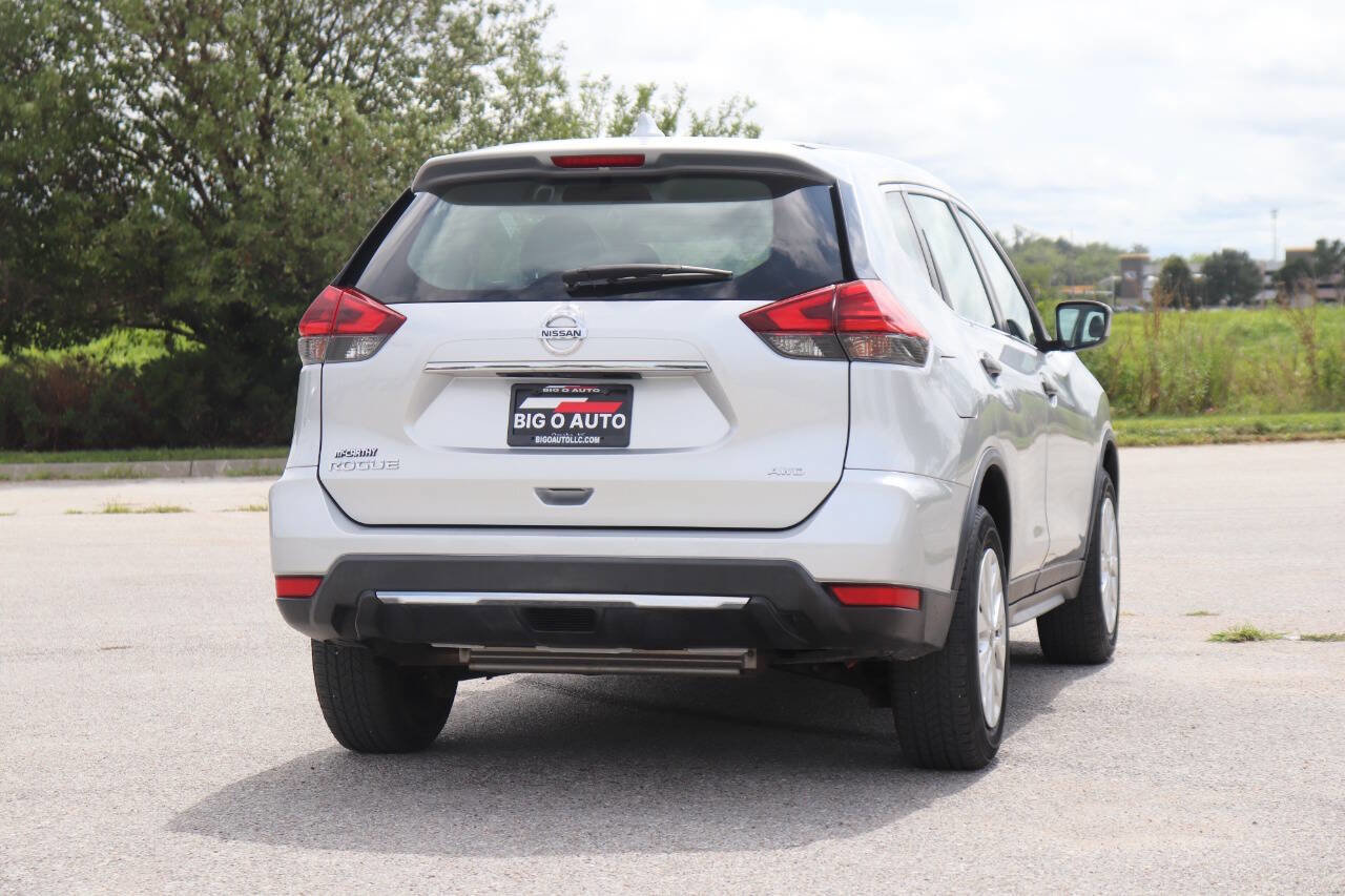 Used 2018 Nissan Rogue S image 9