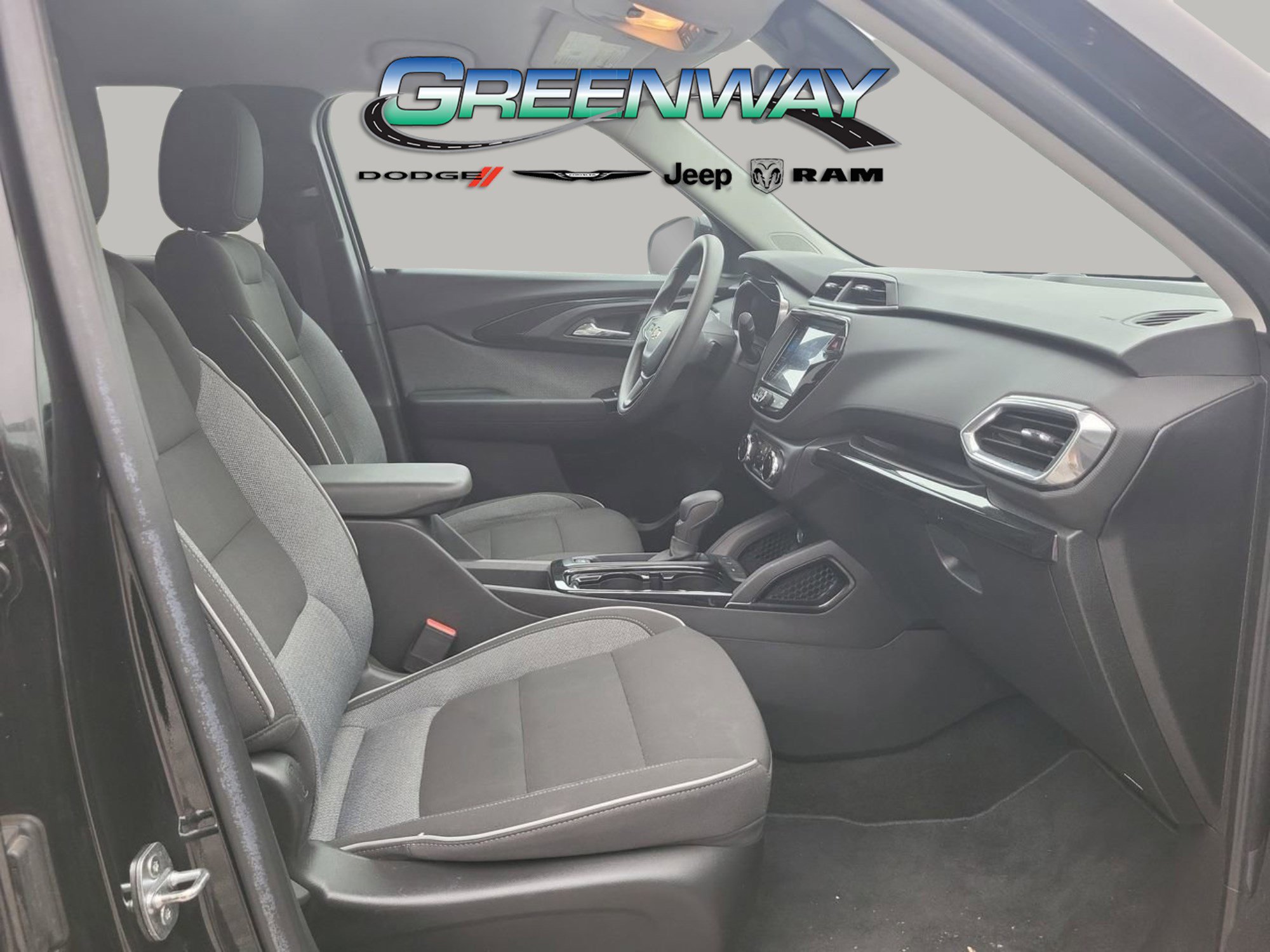 Used 2022 Chevrolet TrailBlazer LT w/ Convenience Package image 5