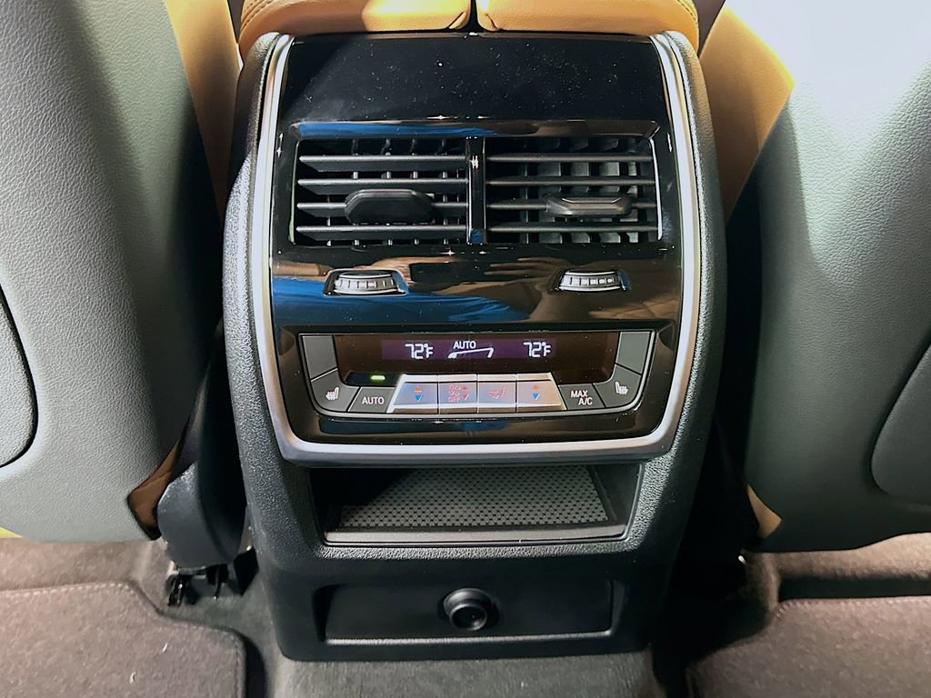 New 2026 BMW X6 xDrive40i image 18