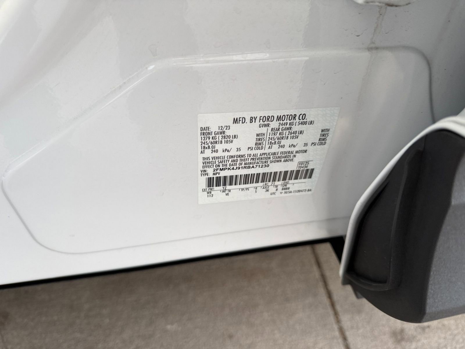 Used 2024 Ford Edge SEL image 29