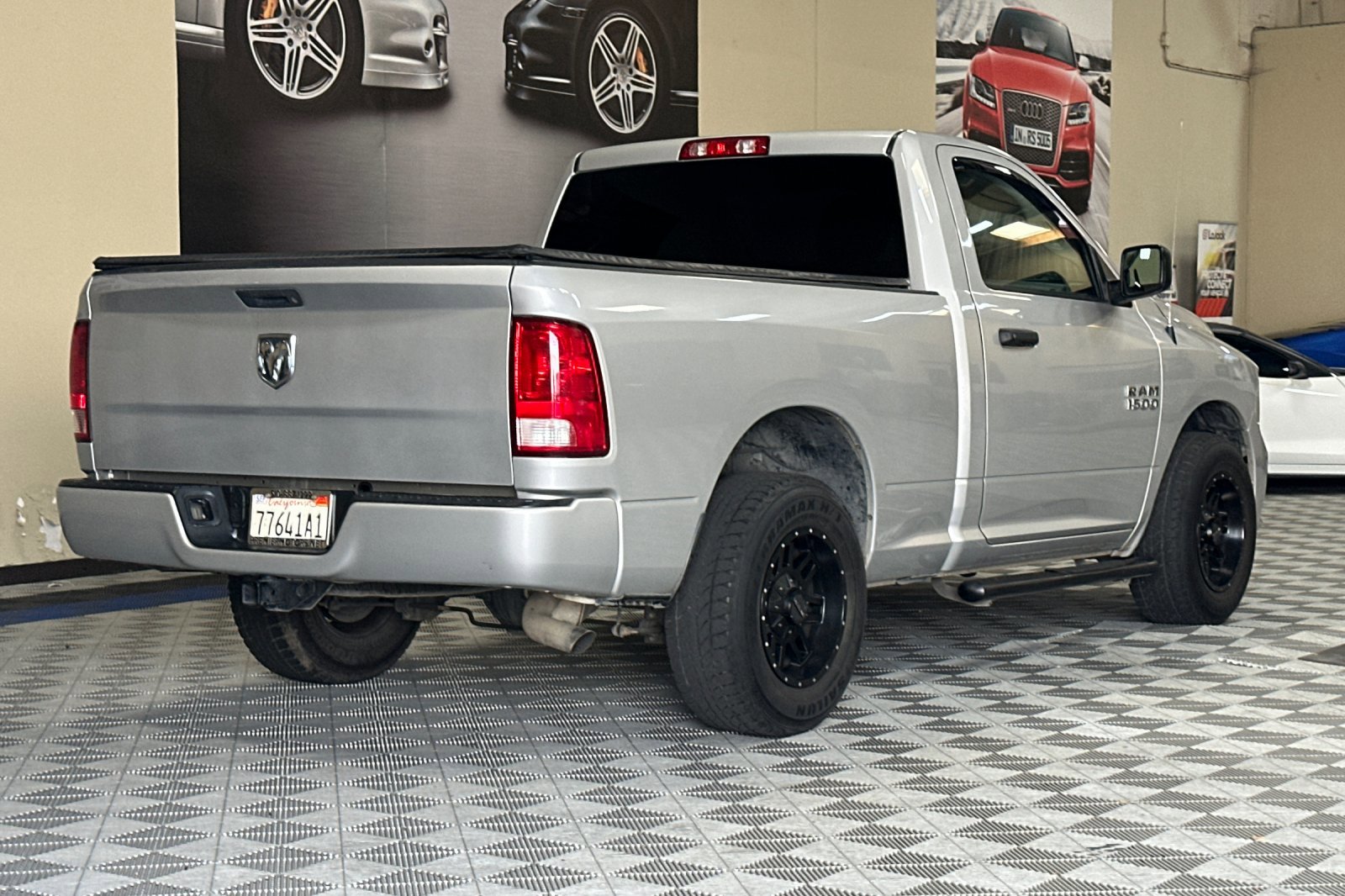 Used 2017 RAM 1500 Express image 4