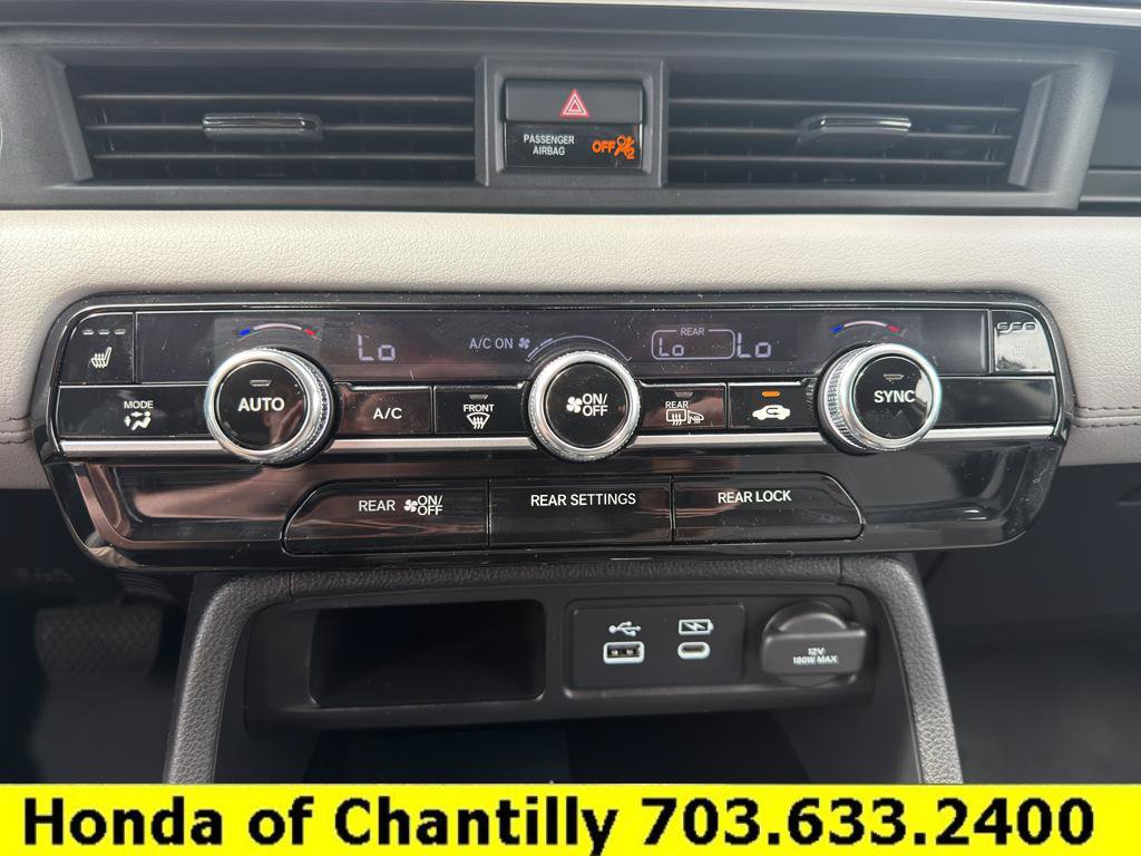 Certified 2025 Honda Pilot Touring image 16