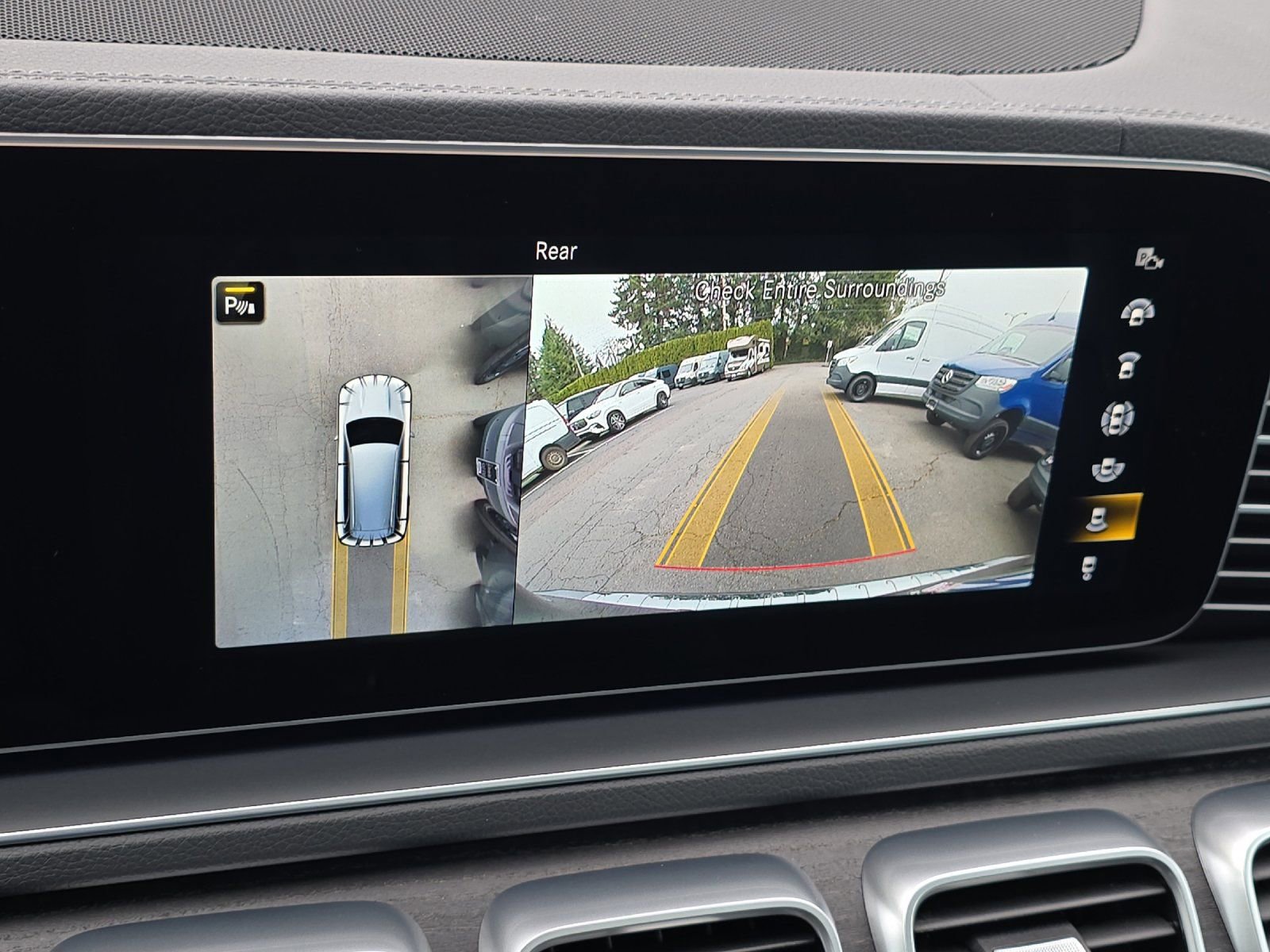 Used 2023 Mercedes-Benz GLS 580 4MATIC image 21