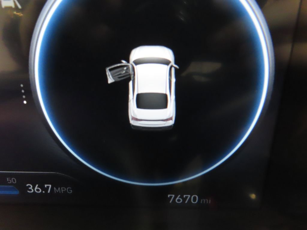 Used 2024 Hyundai Elantra SEL FWD image 16