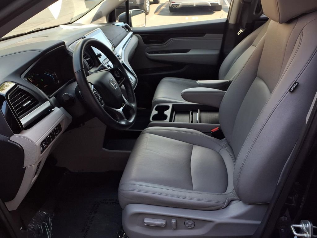 Used 2021 Honda Odyssey Touring image 15