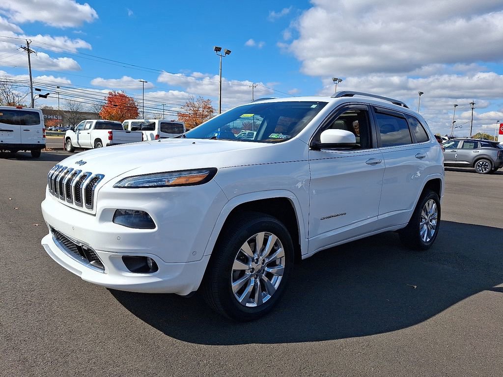Used 2017 Jeep Cherokee Overland w/ Technology Group image 3