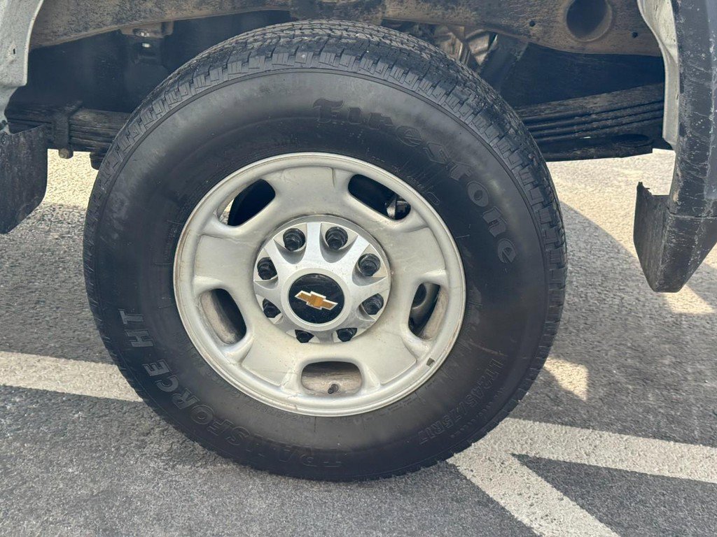 Used 2025 Chevrolet Silverado 2500 W/T image 10