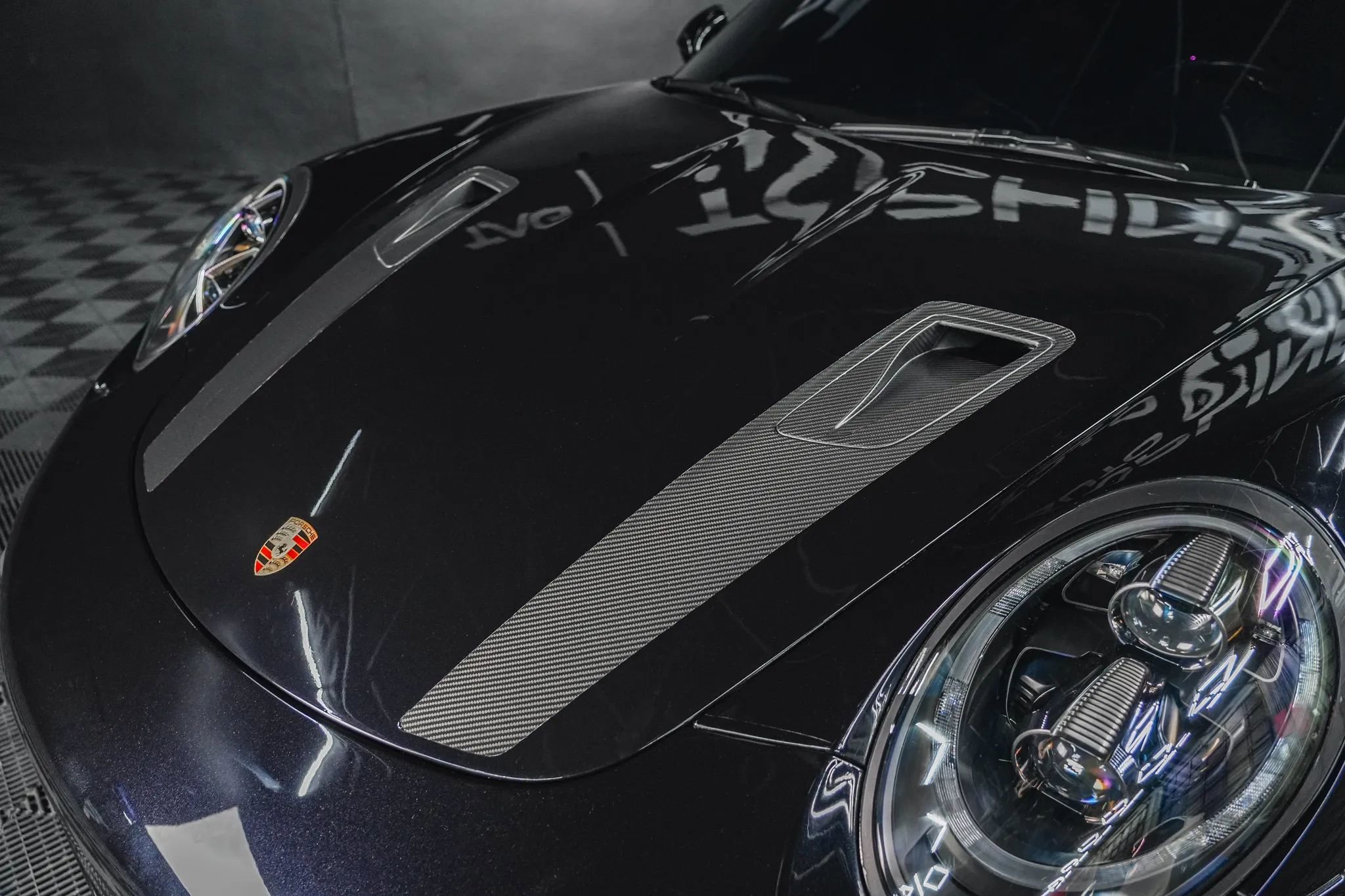 Used 2015 Porsche 911 Turbo S image 5