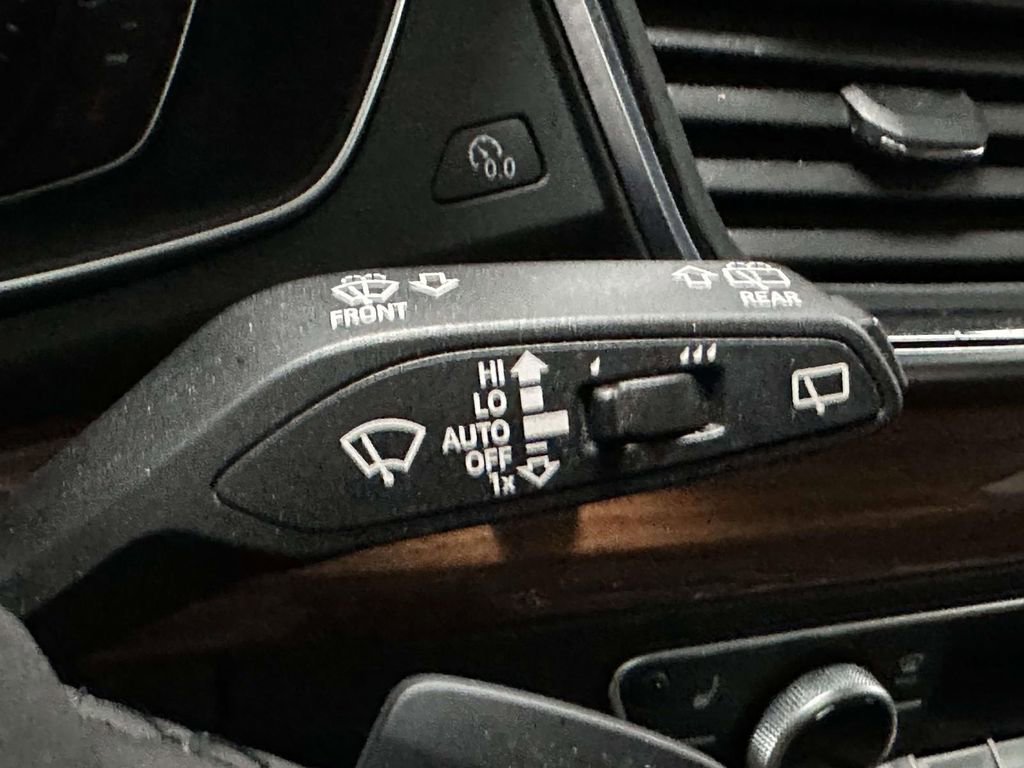 Used 2022 Audi Q5 2.0T Premium image 29