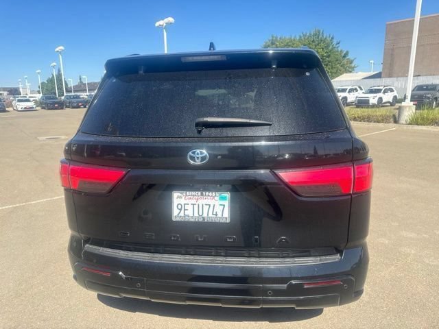 Used 2023 Toyota Sequoia Platinum AWD/4WD image 8