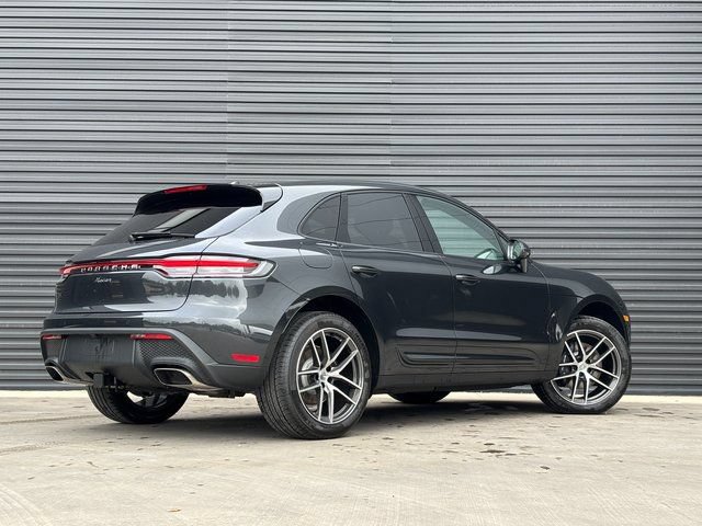 Certified 2026 Porsche Macan AWD/4WD image 7
