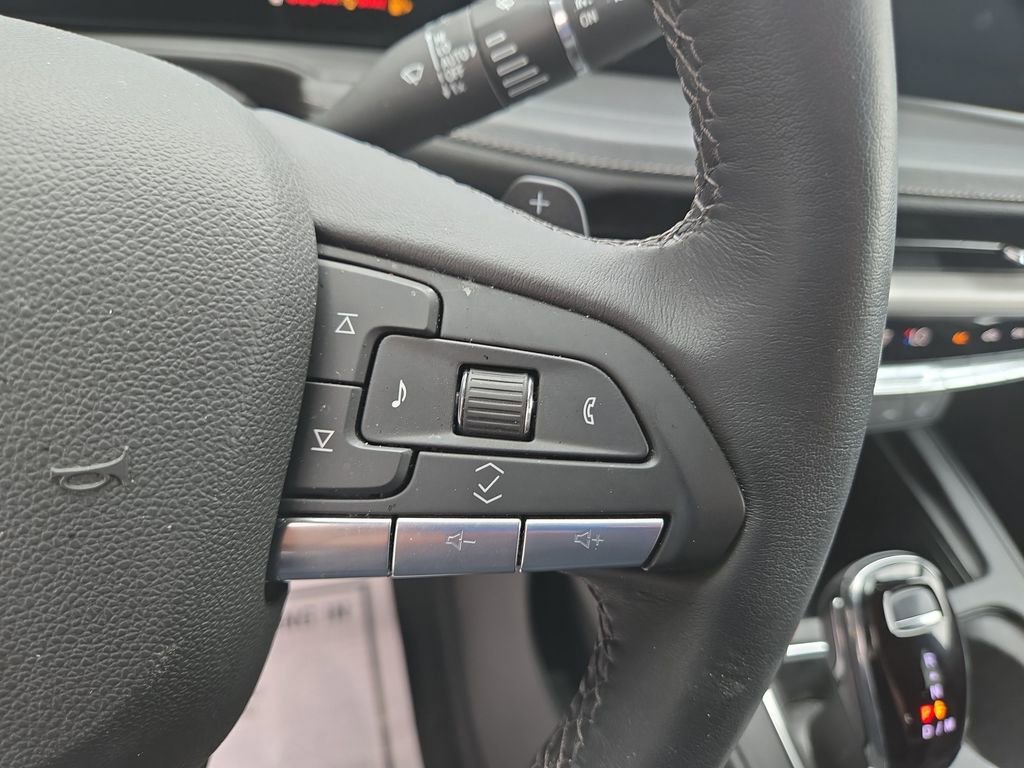 Certified 2025 Cadillac XT4 Premium Luxury w/ Technology Package image 19