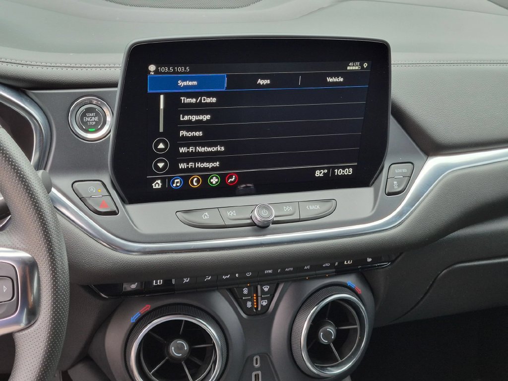 Used 2025 Chevrolet Blazer LT FWD image 21