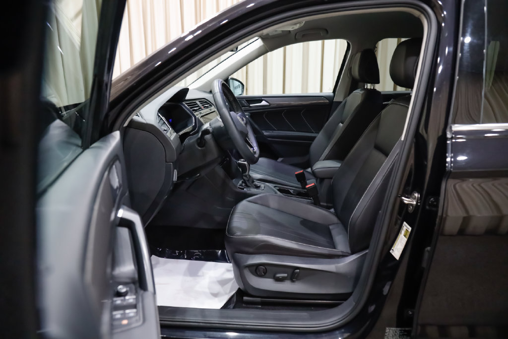 Used 2022 Volkswagen Tiguan SE FWD image 13