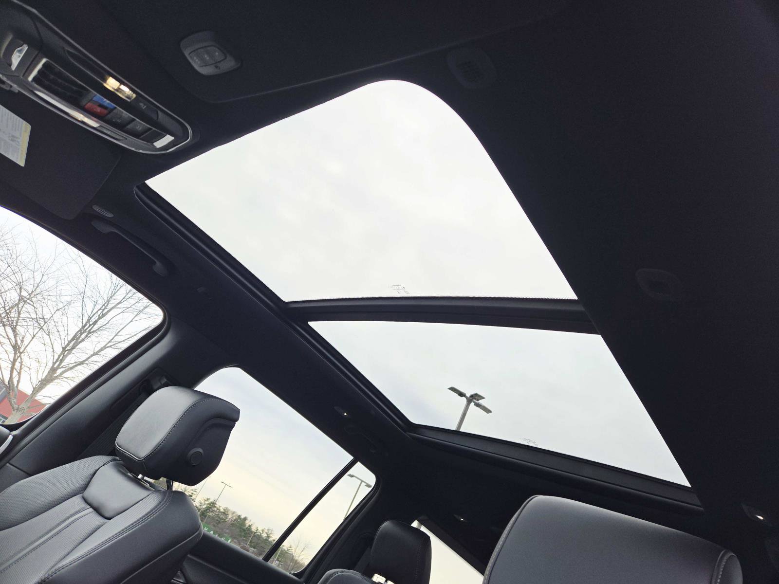 New 2026 Jeep Grand Wagoneer Limited w/ Premium Group II image 9