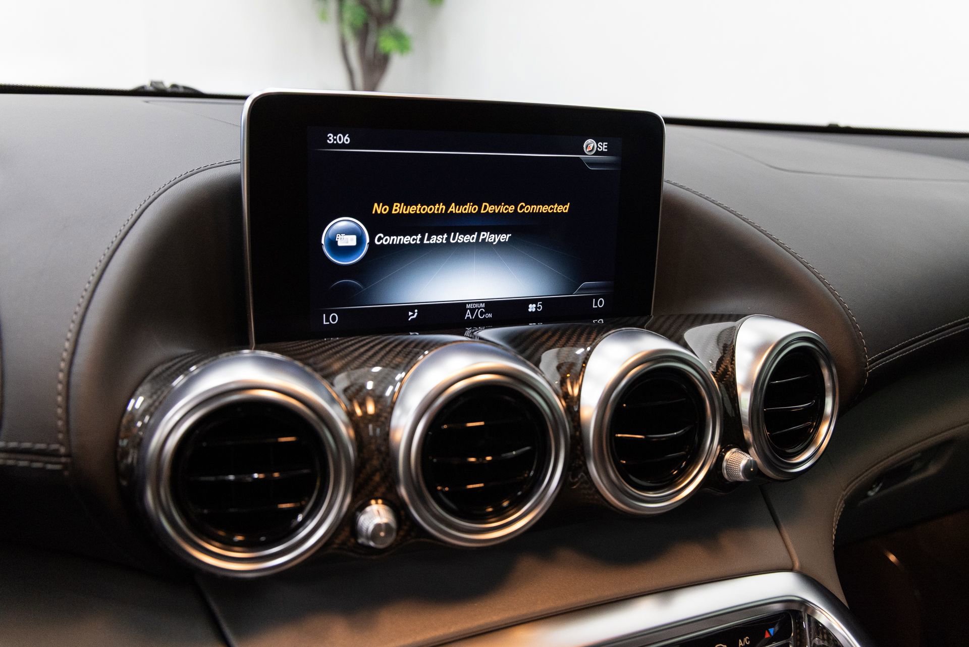 Used 2016 Mercedes-Benz AMG GT S w/ Exclusive Interior Package image 17