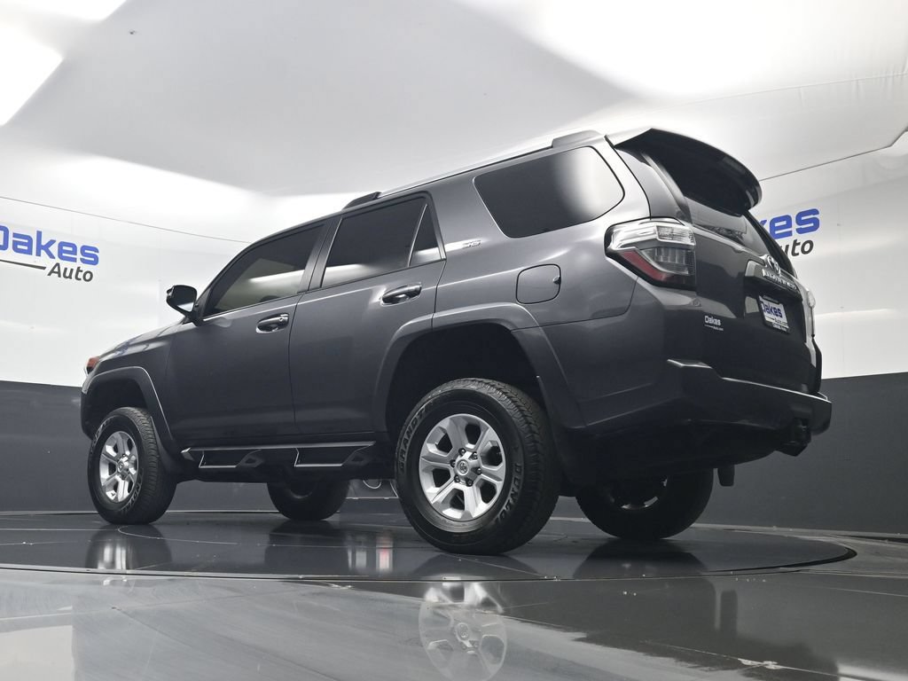 Used 2021 Toyota 4Runner SR5 Premium w/ Moonroof Package AWD/4WD image 46