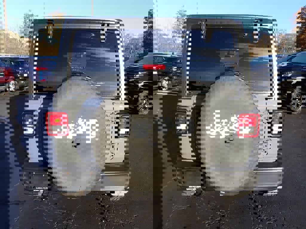 Used 2018 Jeep Wrangler Unlimited Sport S image 4