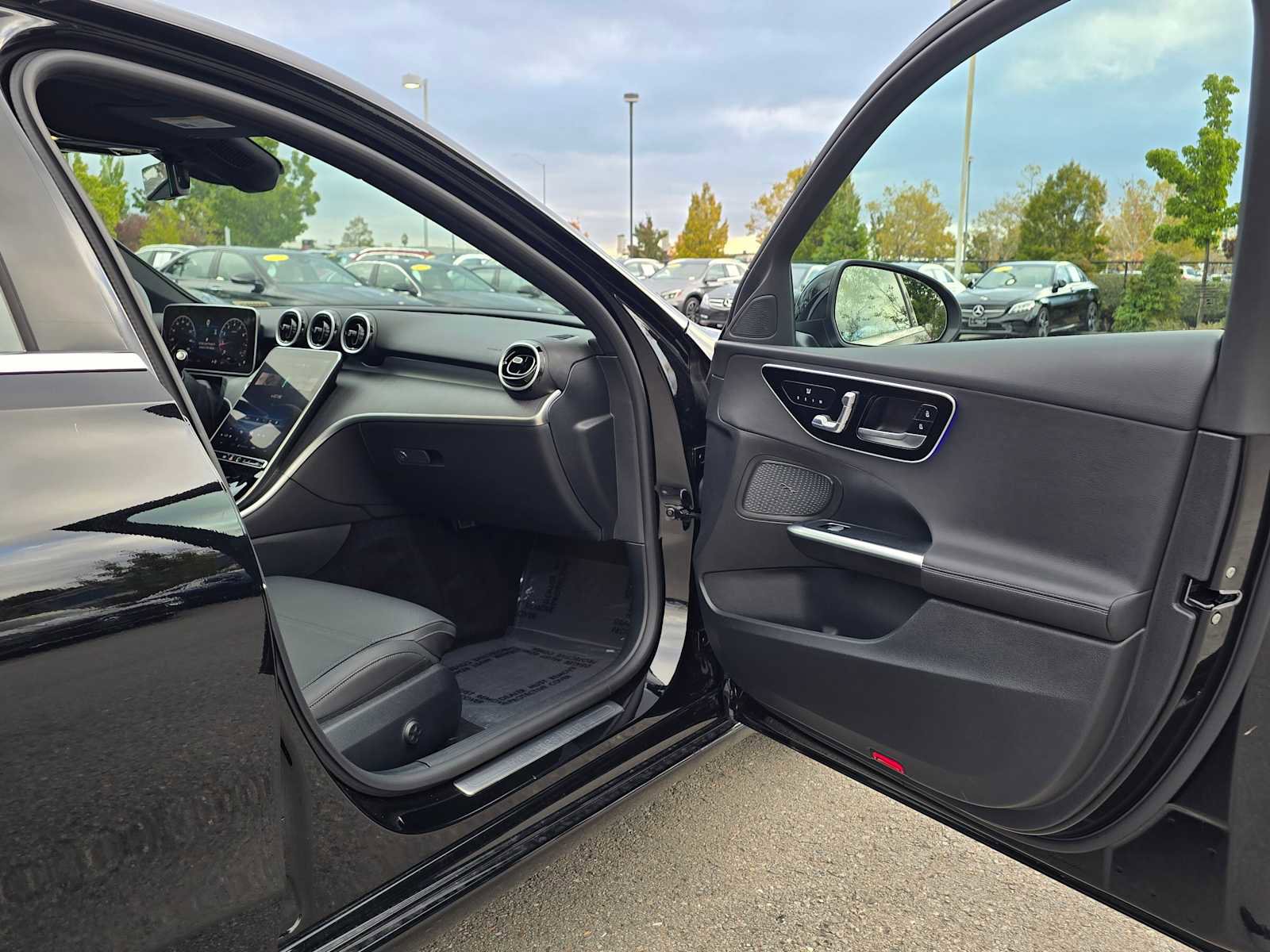 Used 2025 Mercedes-Benz C 300 C 300 image 12