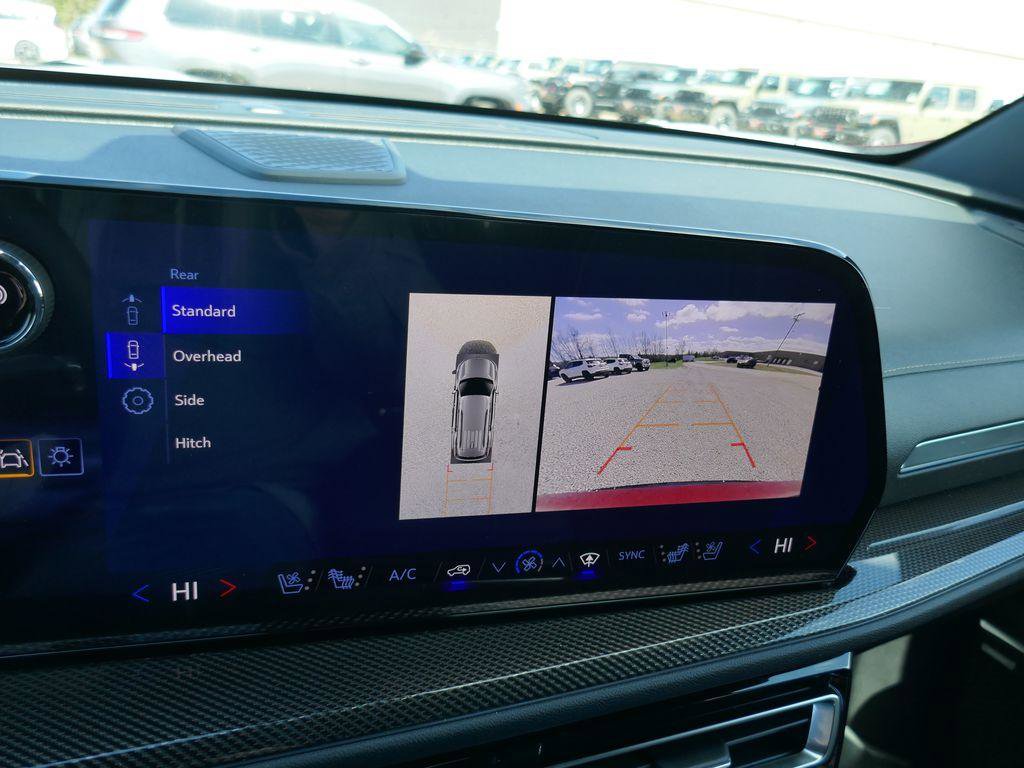 New 2026 Chevrolet Traverse High Country w/ LPO, Floor Liner Package image 22